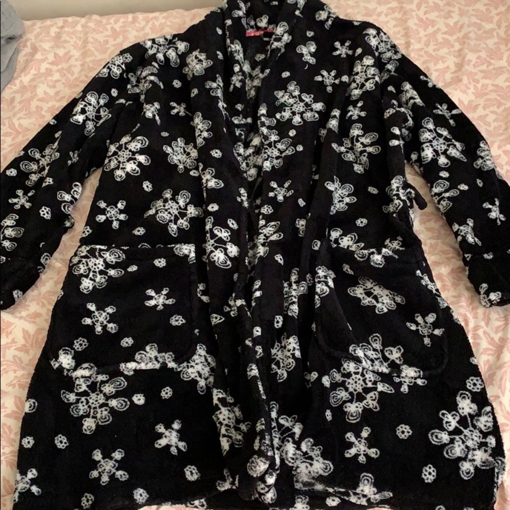 Joe Boxer plush robe